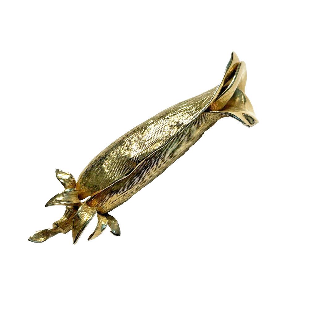 Vintage Brooch Bright Textured Goldtone Slender Rosebud Shapely Mid Century Chic